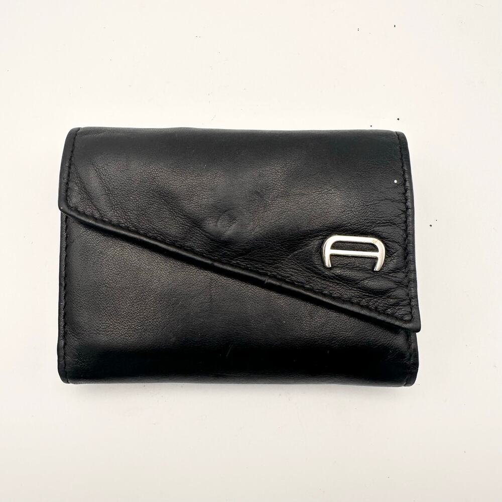 Etienne Aigner Silver Horseshoe A Tri Fold Slant Flap Accordion Wallet Vintage